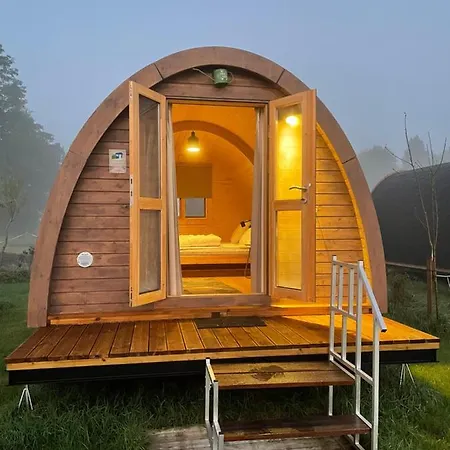 Polderpods of Tipi naast stad - Buitenplaats Molenwei * Leidschendam