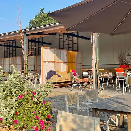 Polderpods of Tipi naast stad - Buitenplaats Molenwei Camping