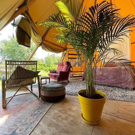 Polderpods of Tipi naast stad - Buitenplaats Molenwei Camping